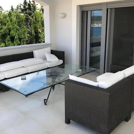 In Kostoula Villa